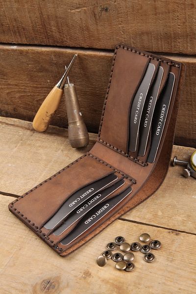 New Coast Leather 1900's Ръчно изработен мъжки портфейл от естествена кожа в кафяво
