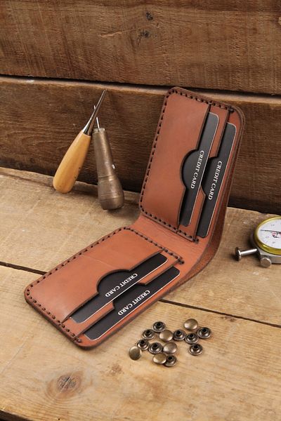 New Coast Leather 1900's Минималистичен мъжки портфейл от естествена кожа, ръчно изработен