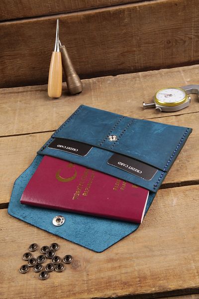 New Coast Leather 1900's Ръчно изработен тюркоазен портфейл за паспорт от естествена кожа