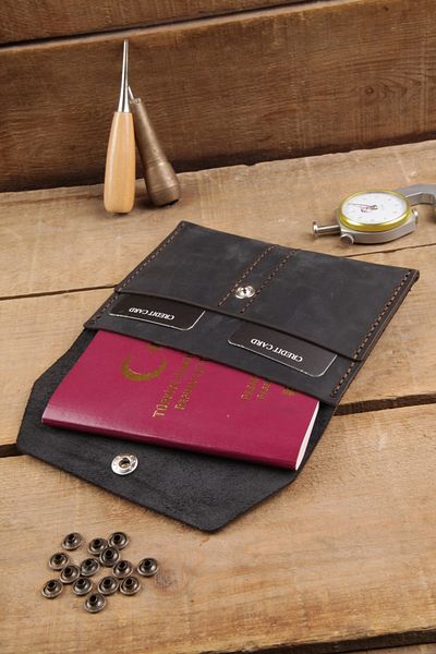 New Coast Leather 1900's Γνήσιο & Πραγματικό Δερμάτινο Χειροποίητο Μαύρο Πορτοφόλι Διαβατηρίου