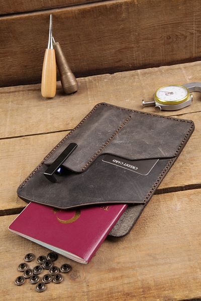 New Coast Leather 1900's Γνήσιο & Πραγματικό Δερμάτινο Χειροποίητο Πορτοφόλι Καπνιστού Διαβατηρίου