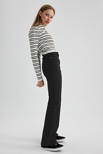 DeFacto Flare Fit Spanish Leg Pocket Regular Waist Long Length Gabardine Trousers W8037Az23Au