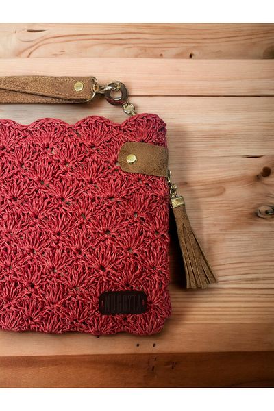 Nuggita Дамска ръчно изработена портфейлна чанта тип клъч в червен цвят