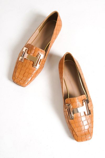 Capone Outfitters Capone Blunt Toe Metal Catarama Accesoriu Honey Mocasini pentru femei