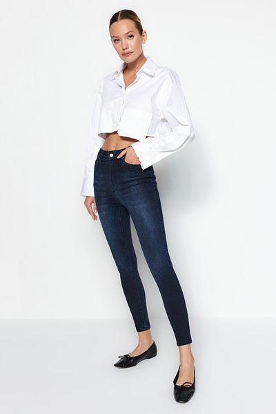 Trendyol Collection Sötétkék magas derekú Skinny Jeans TWOAW24JE00066