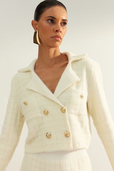 Trendyol Collection Limited Edition Ecru weiche strukturierte Jacke Form Strickwaren Strickjacke TWOAW24HI00410