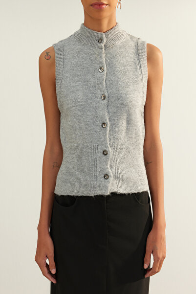 Trendyol Collection Limitovaná edice šedé vesta s měkkým texturovaným úpletem Twoaw24Hi00403