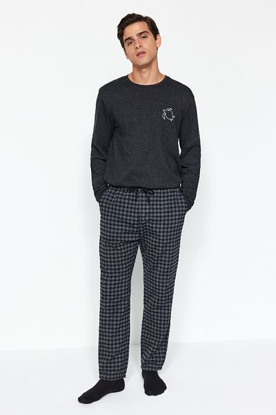 Trendyol Collection Schwarze Unisex-Pyjamahose mit Karomuster – bequeme Passform TMNAW24PJ00020