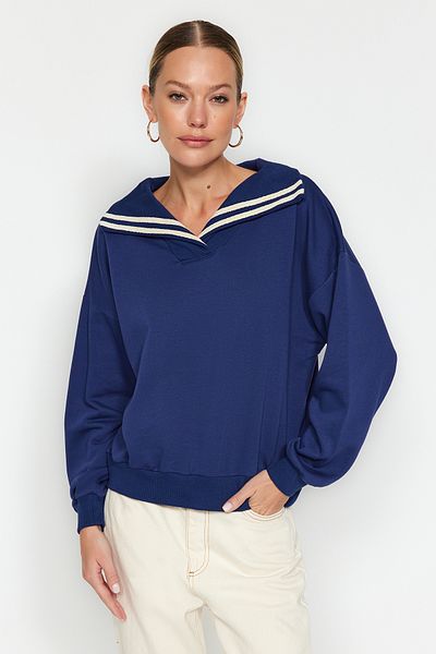 Trendyol Collection Sötétkék Oversize/Wide Fit kötöttáru gallér, részletes átlós kötött pulóver TWOAW24SW00052
