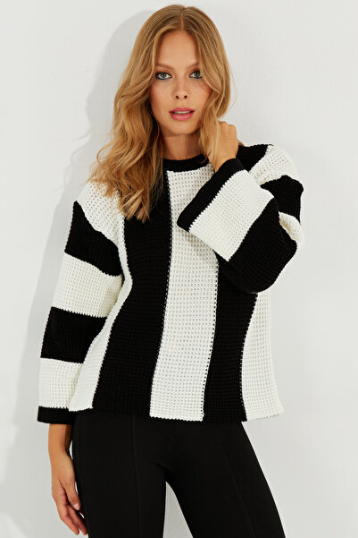 Cool & Sexy Women's Ecru-Black Striped Knit Sweater SF2507
