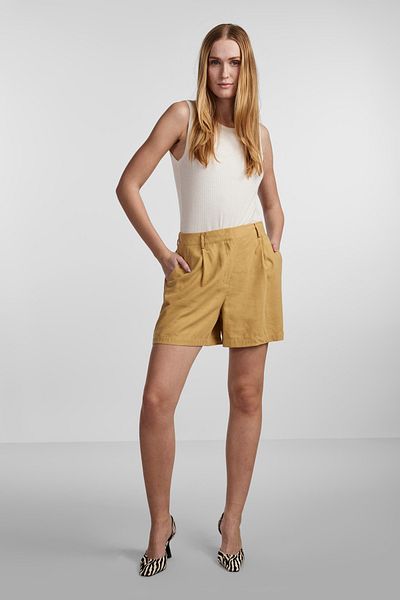 YAS. 26029680 Shorts & Bermuda Curry