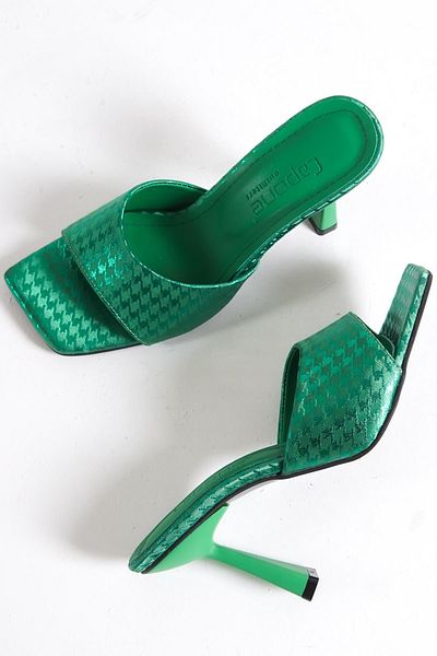 Capone Outfitters Γυναικείες παντόφλες Capone Blunt Toe με μονό λουρί Houndstooth με μοτίβο ψηλοτάκουνο σατέν πράσινο