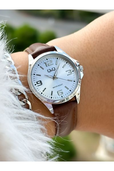 Q&Q Brand Retro Brown, 24 months Warranty, Waterproof, Leather Strap with Numbers Women's Wristwatch+Bracelet