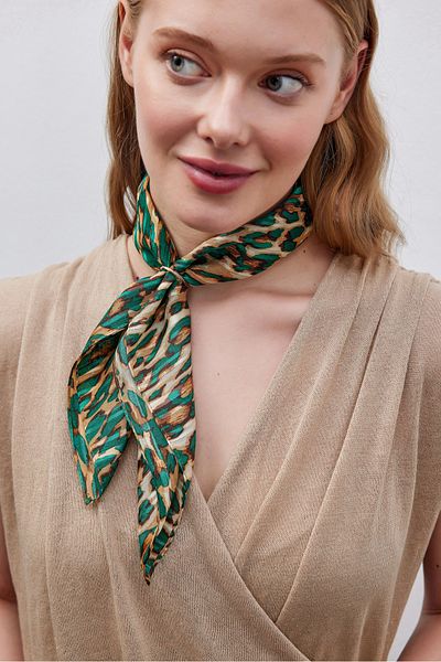 THE MOON Wild Leopard Patterned Sparkling Green Cotton Silk Scarf
