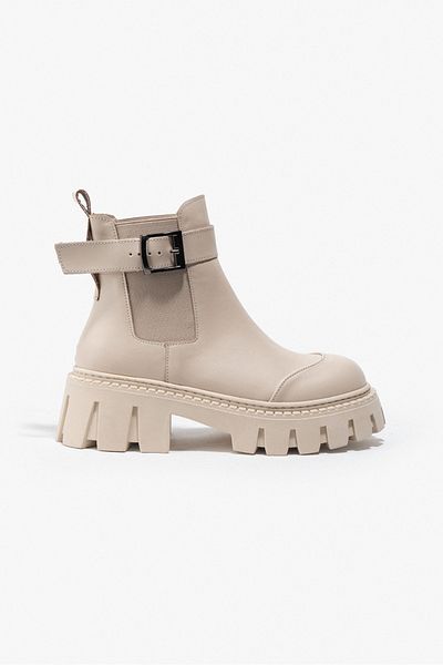 NİŞANTAŞI SHOES حذاء لورين نسائي باللون البيج غير اللامع بحزام مطاطي ونعل مسطح