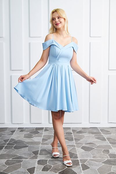 bayansepeti Flexibles Kleid aus Atlas-Stoff, plissiert, ausgestellter Schnitt, dünne Träger, Übergröße, babyblaues Kleid 342