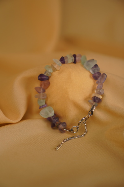 DOODLE سوار الحجر الطبيعي المكسور من الفلوريت