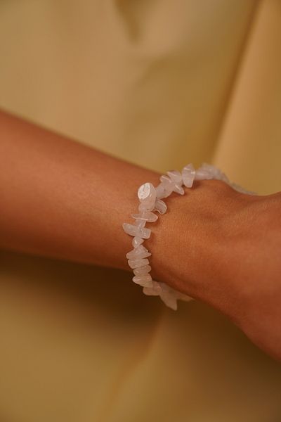 DOODLE Pink Quartz Broken Natural Stone Bracelet