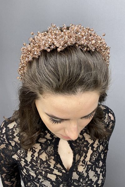 Hobigram Henna și coroană de mireasă cu piatră de cristal Salmon Pollux pentru cele mai frumoase mirese – Coroană, piatră de cristal, model elegant –