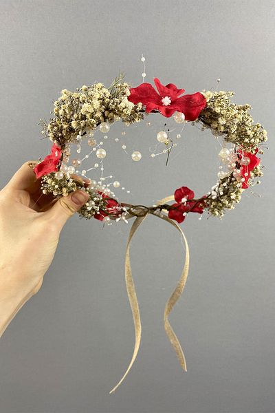 Hobigram Coroana de mireasa cu perle cu flori uscate de hortensie rosie si Cipso shocked pentru cele mai frumoase mirese – Coroana – Coroana