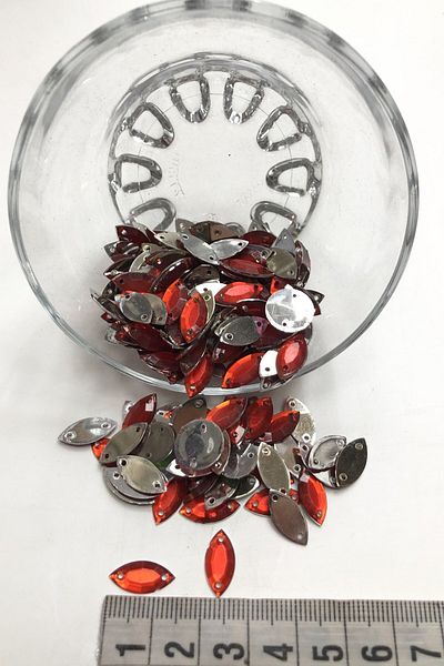 Hobigram Χάντρες Ποικιλία Red Shuttle Plastic Strut Stone 20 gr – Χάντρες, Κομψό Σχέδιο, Γυναικείο Αξεσουάρ – Μπον