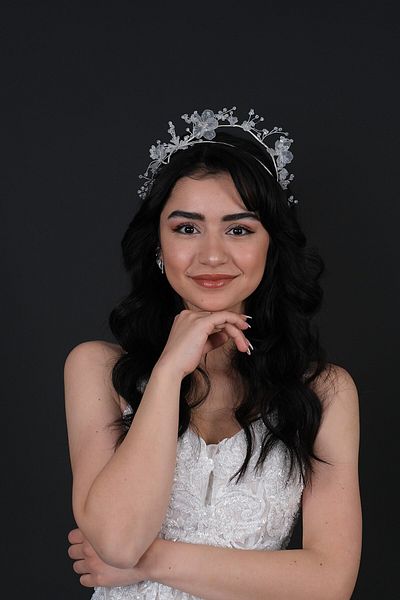 Hobigram Cea mai frumoasa coroana de mireasa cu flori cu design special Minel alb pentru cei mai frumoși mireși – coroană, piatră de cristal, model elegant