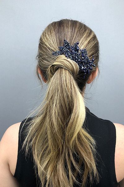 Hobigram Bridal Accessory Navy Blue Leaf Pattern Crystal and Pearl Bridal Hair Accessory – Bridal Accessory – Gel