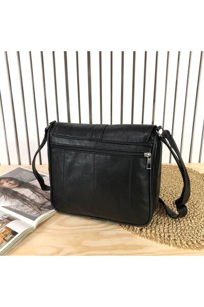 Deribag Genuine Leather Large Size Black 26*24*8 Cm