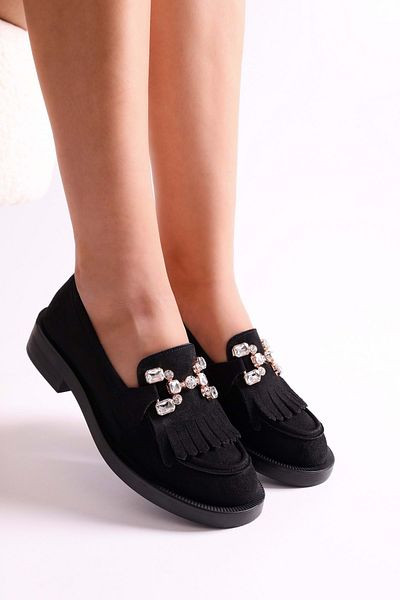 Shoeberry Damen-Loafer Maeve aus schwarzem Wildleder in Stone-Optik. Schwarzes Wildleder
