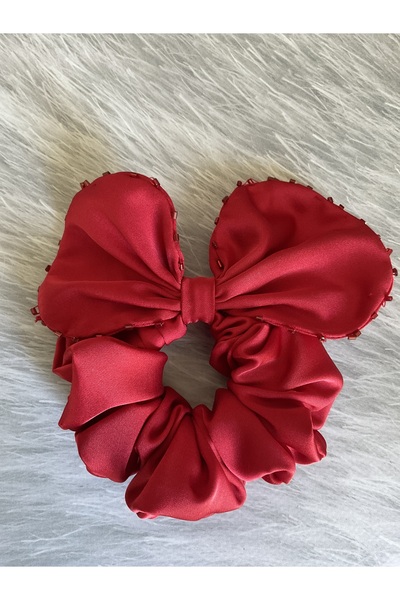 MADE BY PERİ Kırmızı saten kumaştan kenarı kristal taşlı,fiyonklu simit/lasti...