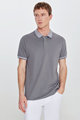 Erkek Çekmeyen Pamuklu Kumaş Slim Fit Dar Kesim Gri Kıvrılmaz Polo Yaka T-shirt ürün fotoğrafı