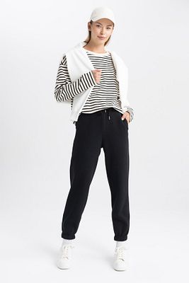 Jogger Kalın Sweatshirt Kumaşı Eşofman Altı ürün fotoğrafı
