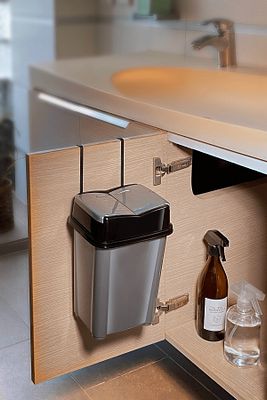 Askılı Asılabilir Tezgah Altı Pratik Kapak Mutfak Banyo Çöp Kovası 5.5 Litre Gri ürün fotoğrafı