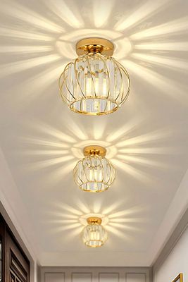 Bella Luce Model Gold Kaplama Kristal Taşlı Metal Gövde Modern Her Alana Uygun Lüx Plafonyer Avize ürün fotoğrafı
