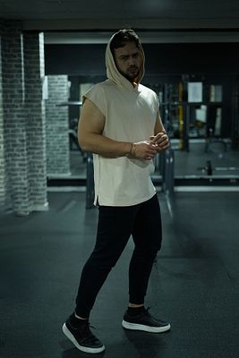 Bej Sporcu Atleti Gym Düz Bej Kapüşonlu Fitness ATLET CapshonOnStage® ürün fotoğrafı