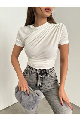 Kadın Yarım Boğaz Büzgülü Sandy Kumaş Kısa Kol Bluz ürün fotoğrafı