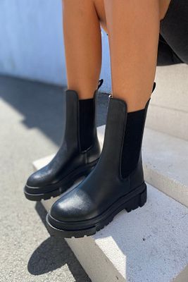 Kadın Lastikli Günlük Siyah Bot Kaymaz Taban (TABAN 5 CM) ürün fotoğrafı