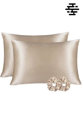 İpek Saten Yastık Kılıfı 2 Adet 50x70cm 2 Adet Saten Tokalı ürün fotoğrafı