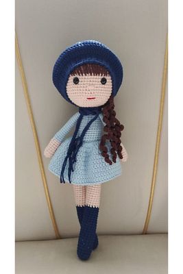 Organik Oyuncak Amigurumi Örgü Şirin Mavi Elbiseli Kız Bebek ürün fotoğrafı