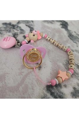 Isimli Bebek Emzik Zinciri ve Pembe Taşlı Silikon Damaklı Emzik Seti (0-6 Ay) TYSYSH0024 ürün fotoğrafı