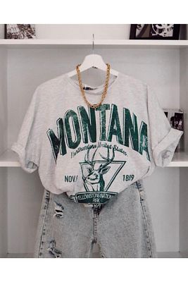 Baskılı T-shirt ürün fotoğrafı