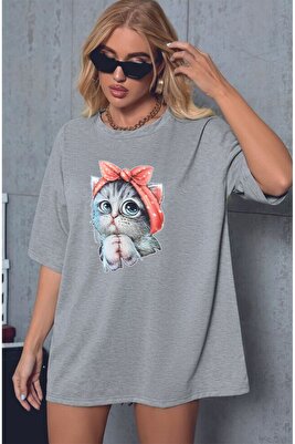 Kadın Siyah Sevimli Minik Kedi Baskılı T-shirt ürün fotoğrafı