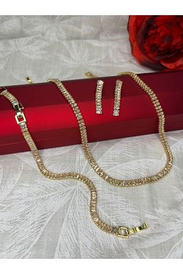 Su yolu takım kolye bileklik küpe Çeliktir ürün fotoğrafı