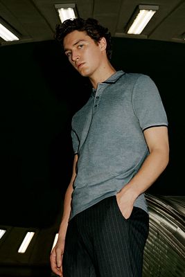 Erkek Çekmeyen Pamuklu Kumaş Slim Fit Dar Kesim Lacivert Kıvrılmaz Polo Yaka Tişört ürün fotoğrafı