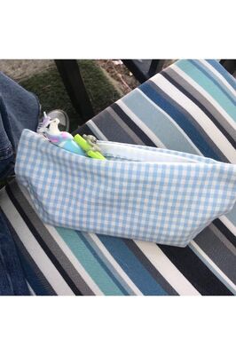 Mavi Pötikareli Yıkanabilir Fermuarlı Tek Gözlü Bez Kalemlik Kalem Kutusu Cüzdan Makyaj Çantası ürün fotoğrafı