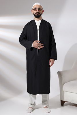 Siyah Erkek Namaz Elbisesi V Yaka Düğmesiz Önü Açık Namaz Cübbesi ürün fotoğrafı