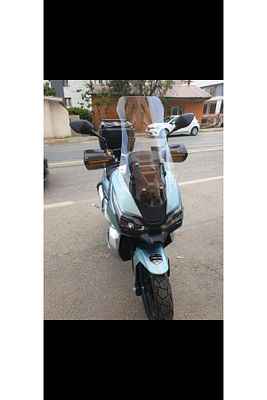 Rks Freccia 150 Ön cam 2022 2024 Model'dir 75cm  Uyumlu Şeffaf Renkli  4mm Uzun Geniş Cam ürün fotoğrafı