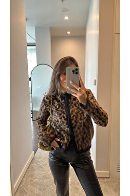 Marka Model Leopar Desen Yün Hırka ürün fotoğrafı