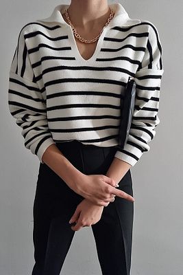 Beyaz Çizgili Triko Kazak ürün fotoğrafı