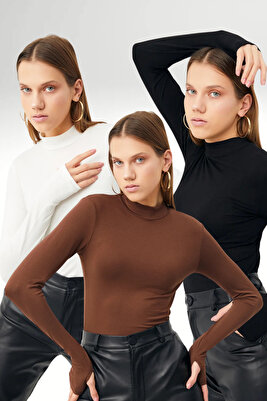 Kadın Siyah Acı Kahve Beyaz 3'lü Parmak Detaylı Body ürün fotoğrafı